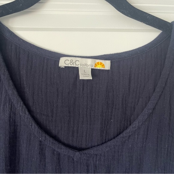 C&C California navy oversized beachy top size L - Picture 2 of 4